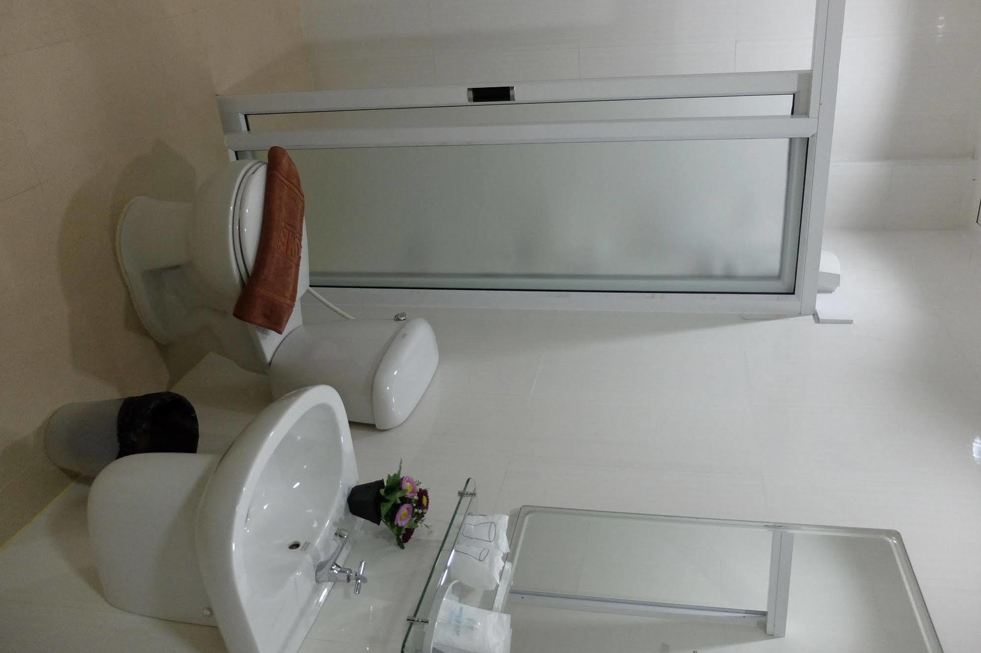 Tawanwarn Hotel Krabi town Kültér fotó